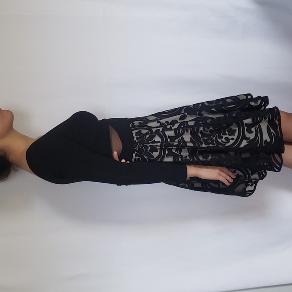 Avery G Longsleeve Mesh Detailed Cocktail Dress with Flare - Picture 4 of 11